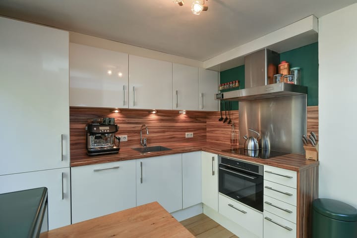 Photo 4 of Bremstraat 72