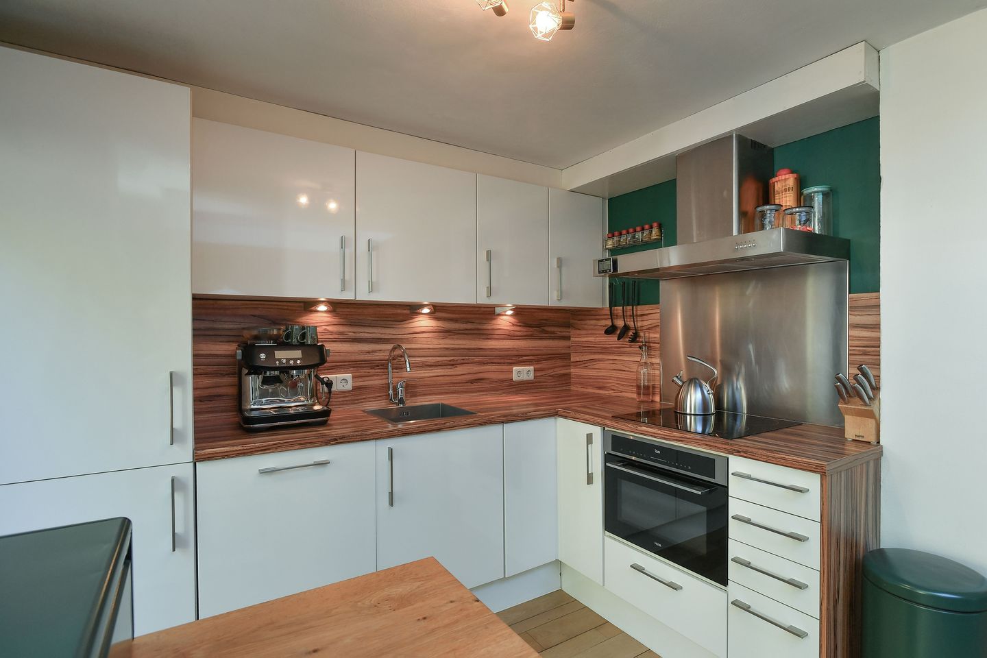 Photo 19 of Bremstraat 72