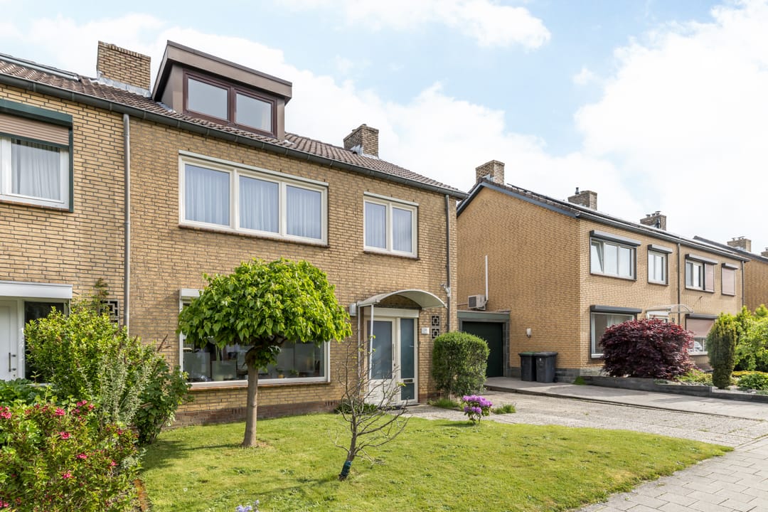 Photo 32 of Floribertusstraat 18