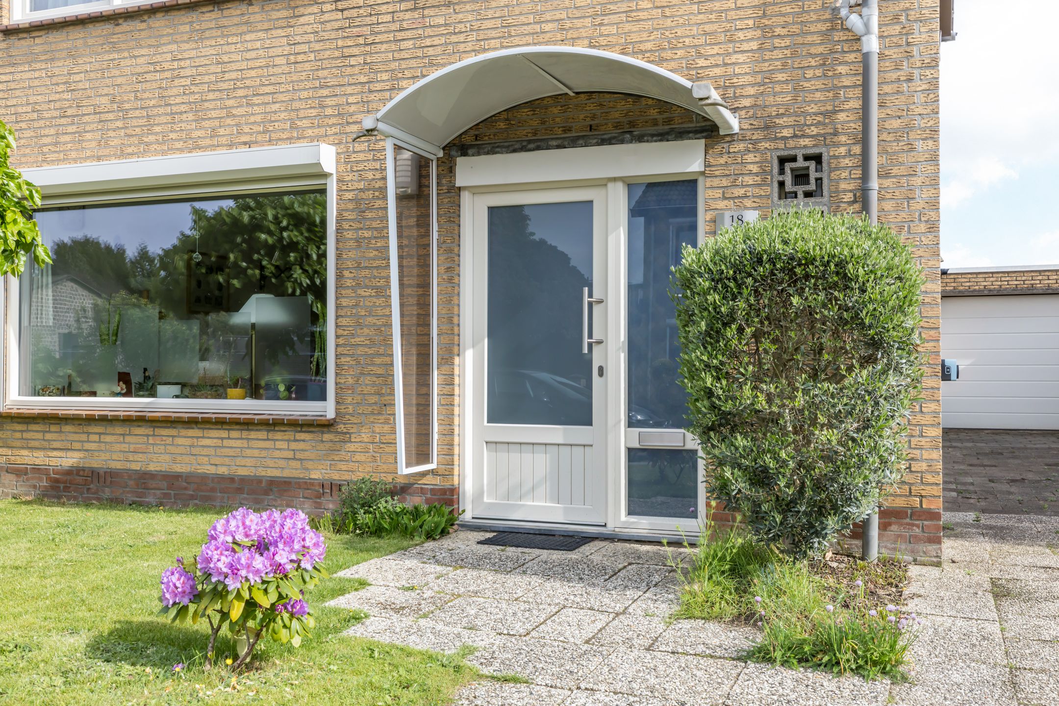 Photo 30 of Floribertusstraat 18