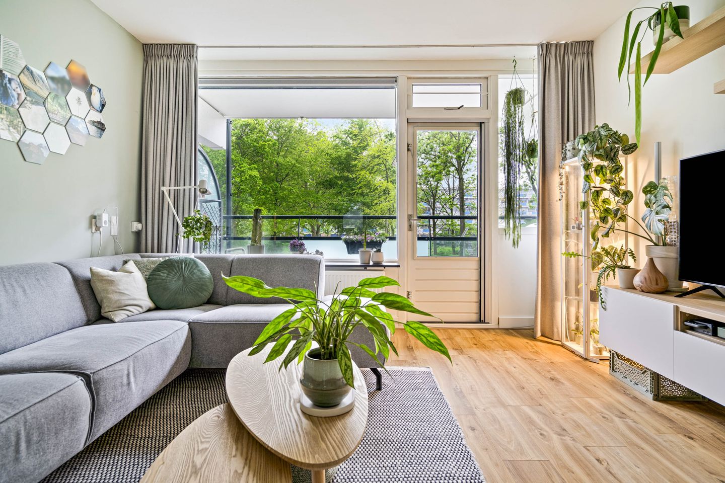 Photo 4 of Merelstraat 2
