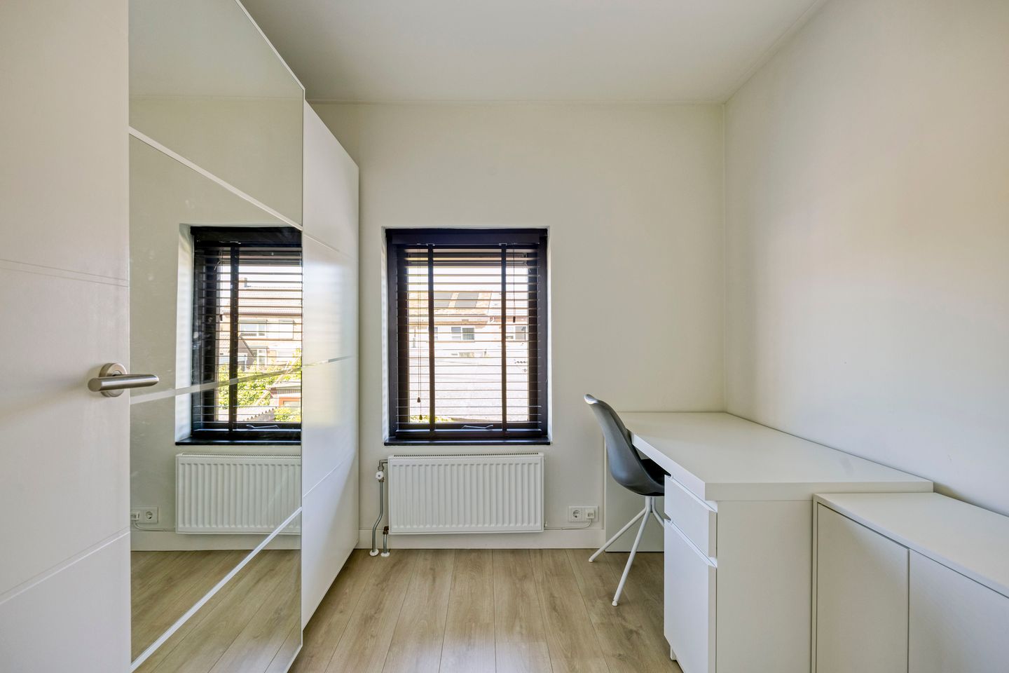 Photo 19 of Generaal Sikorskistraat 15