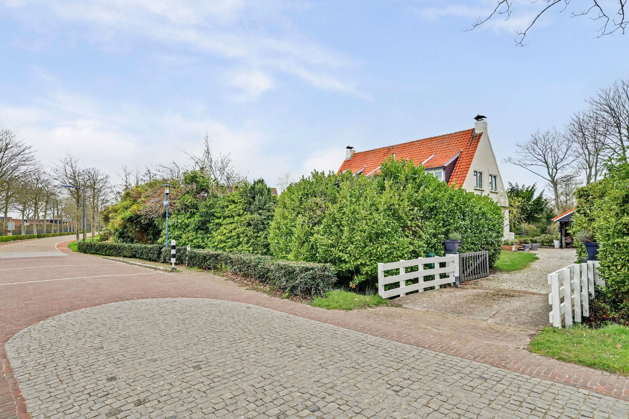 Hogeweg 82 