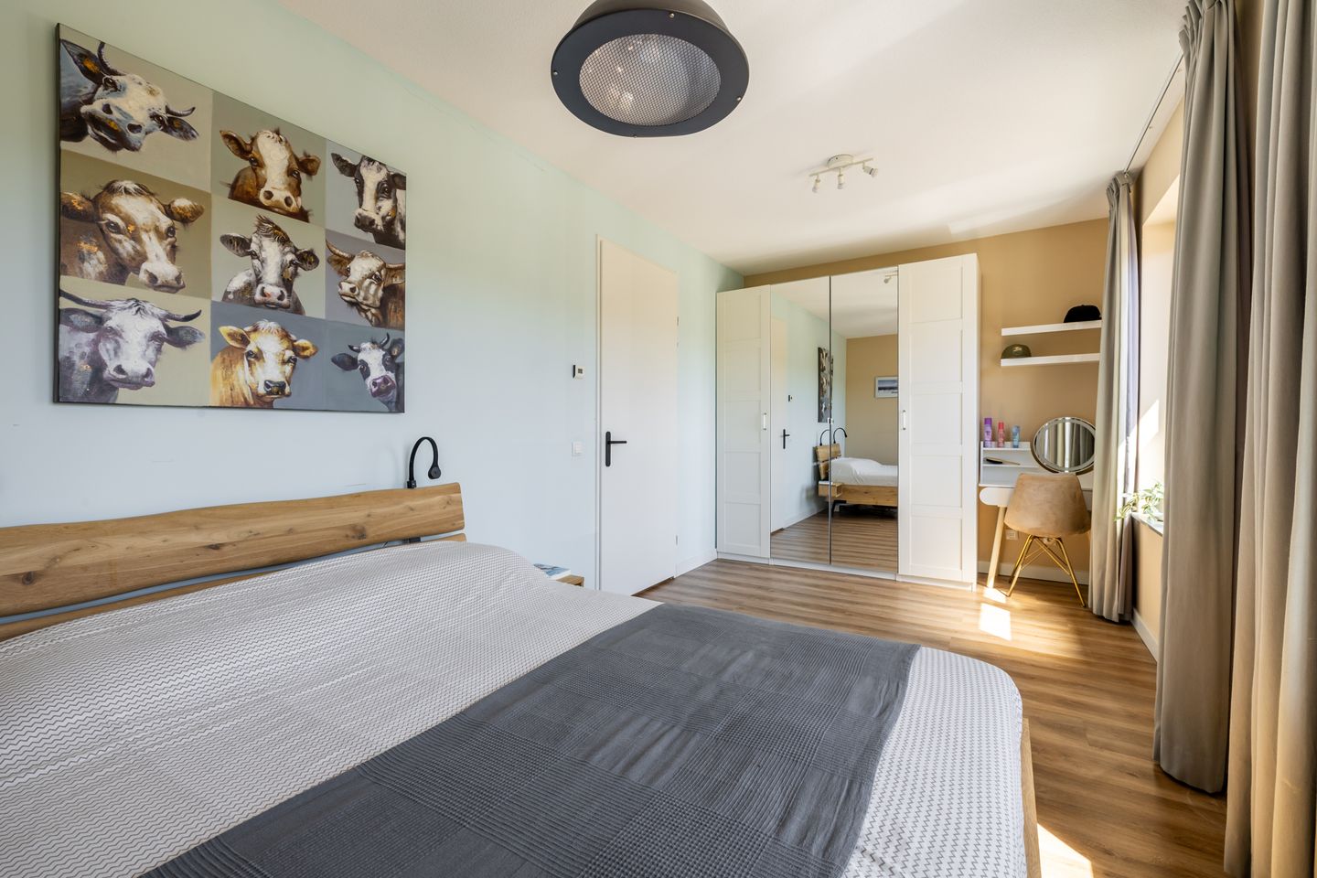 Spacious Five-Bedroom Family Home with Sunny West-Facing Garden in Purmerend — 25
