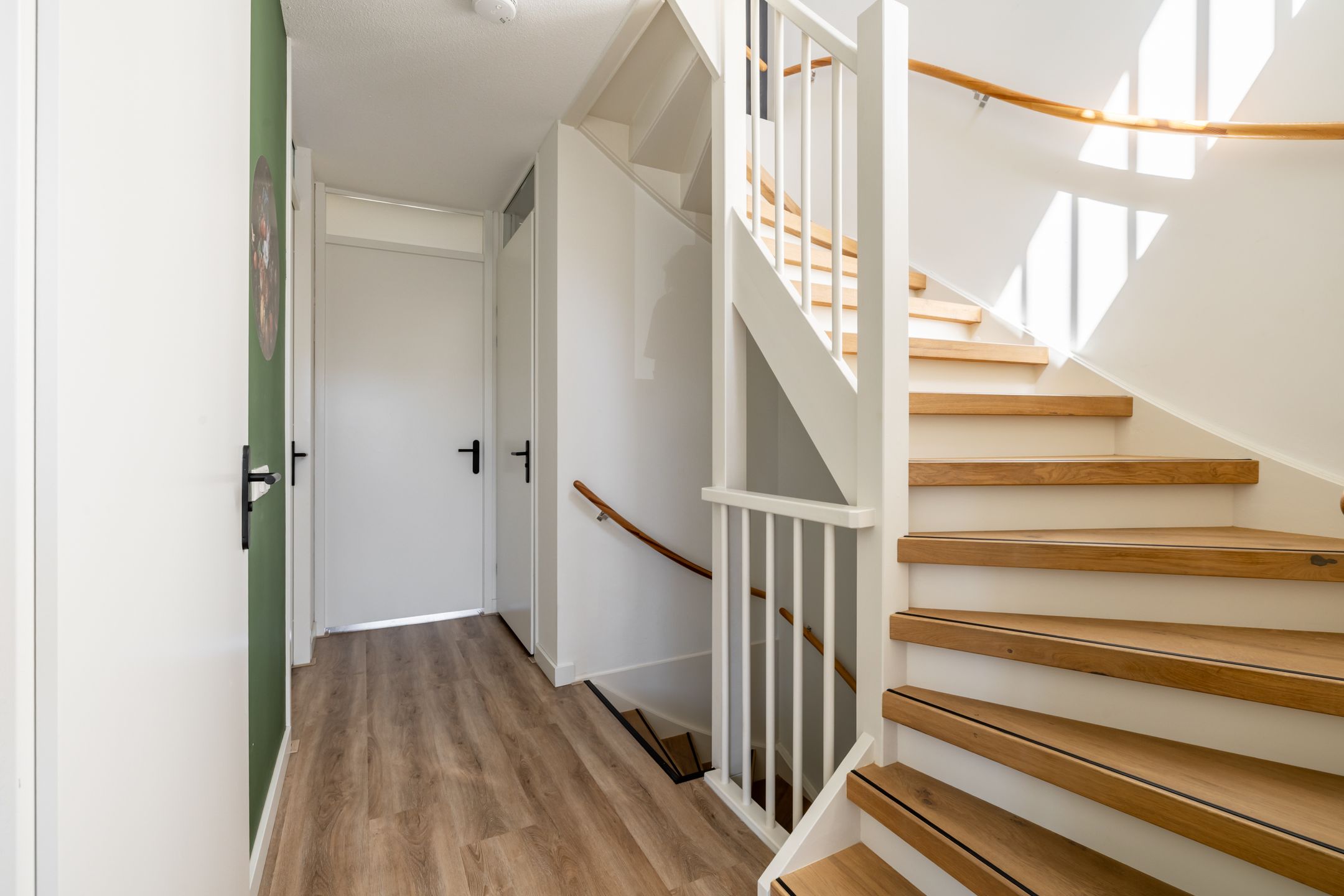 Spacious Five-Bedroom Family Home with Sunny West-Facing Garden in Purmerend — 36