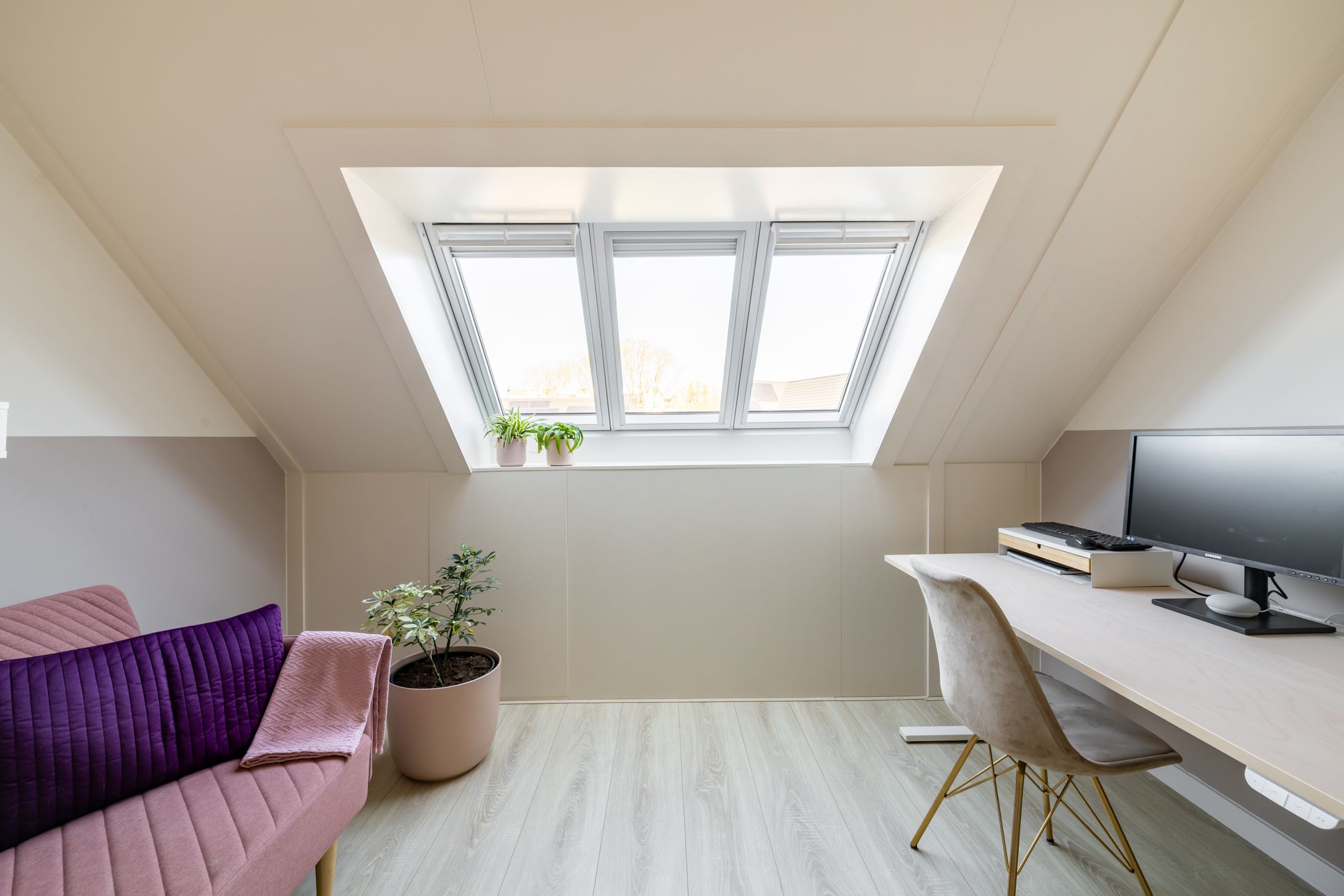 Spacious Five-Bedroom Family Home with Sunny West-Facing Garden in Purmerend — 42