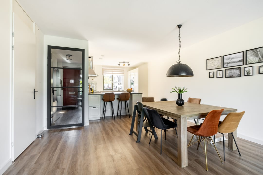 Spacious Five-Bedroom Family Home with Sunny West-Facing Garden in Purmerend — 17
