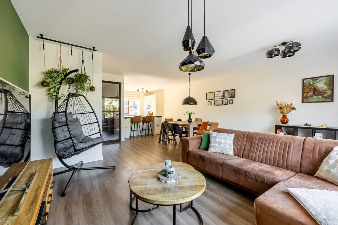 Spacious Five-Bedroom Family Home with Sunny West-Facing Garden in Purmerend — 13