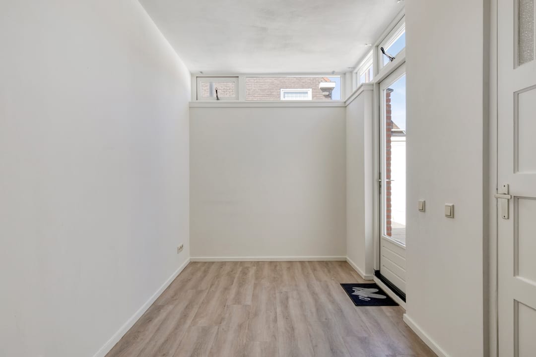Photo 13 of Laurierstraat 88