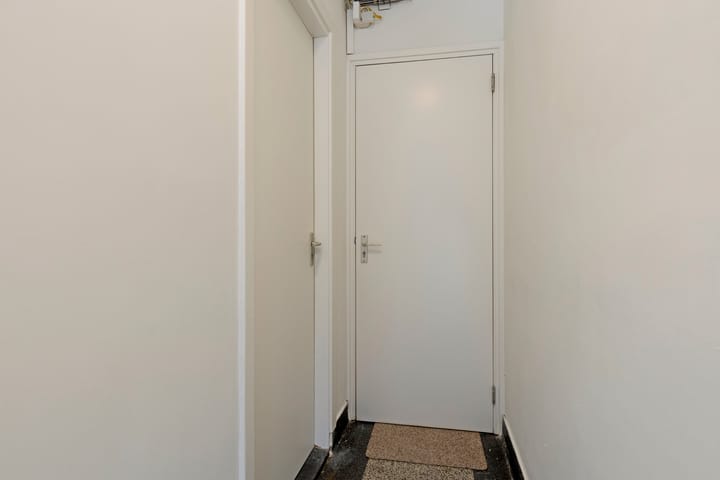 Photo 4 of Laurierstraat 88