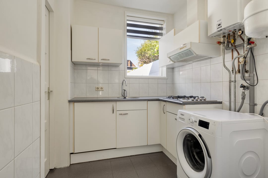Photo 11 of Laurierstraat 88