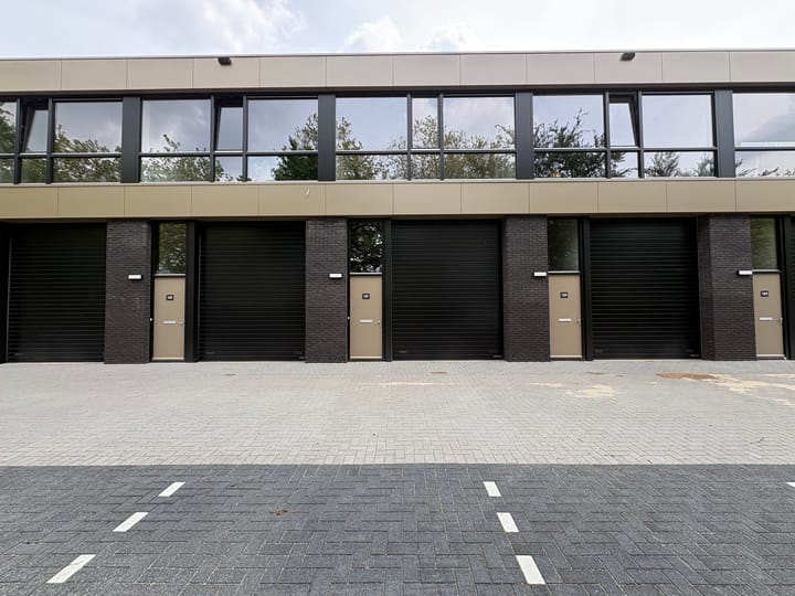 Zandstraat 12-F, Best
