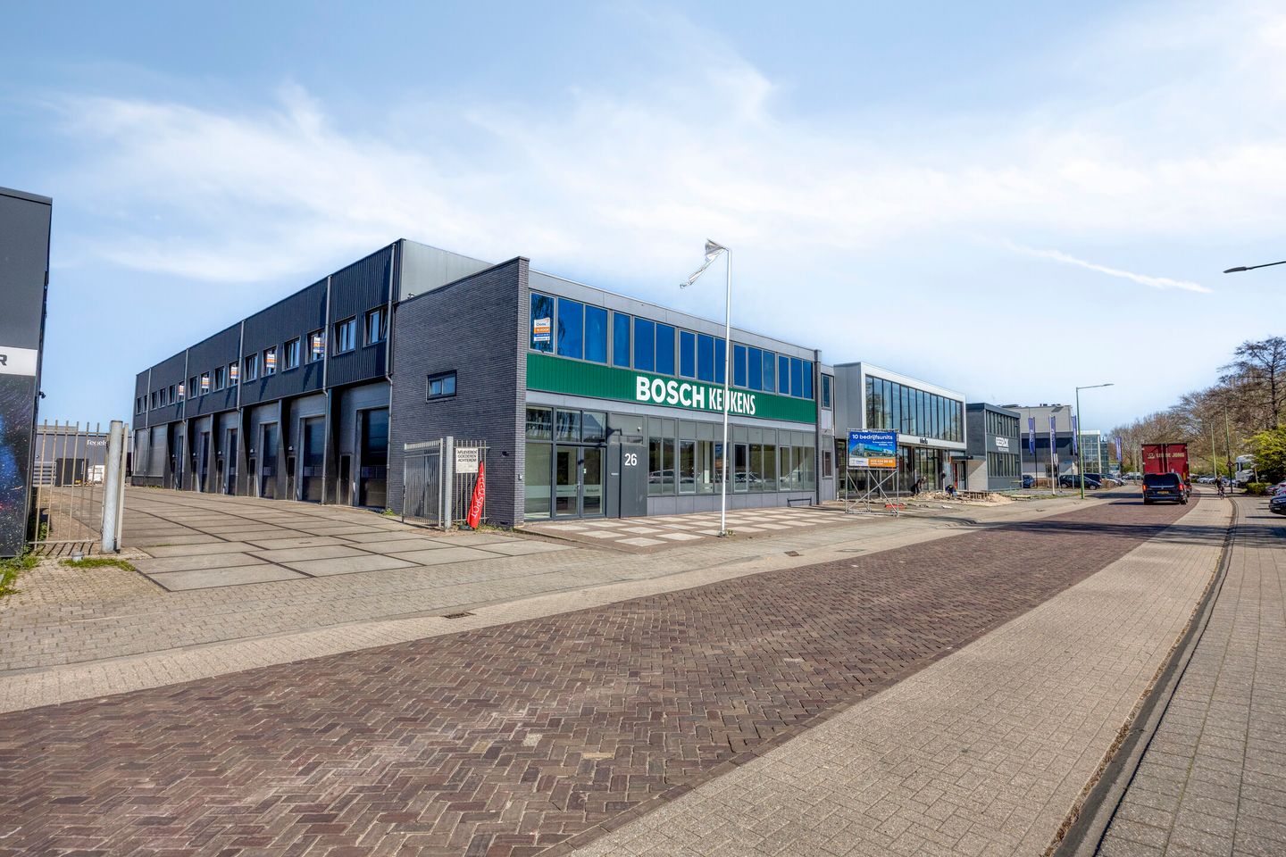 Bekijk foto 1 van Industrieweg 26