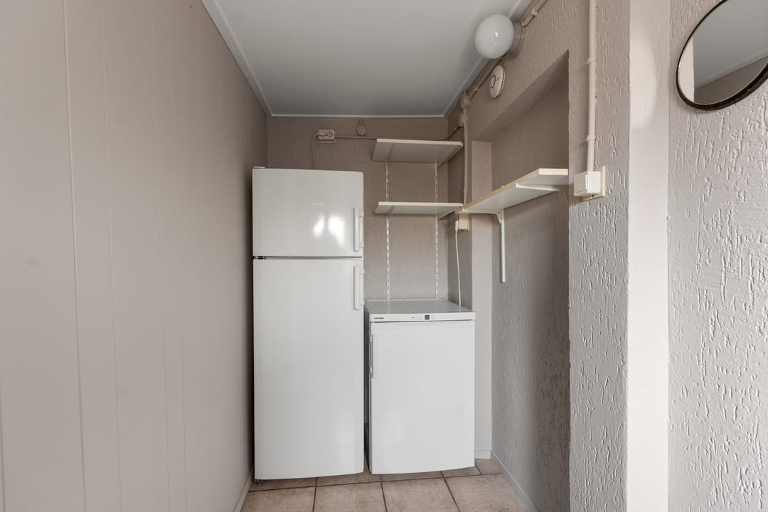Spacious terraced house with new kitchen and garage in quiet Didam neighborhood — 17