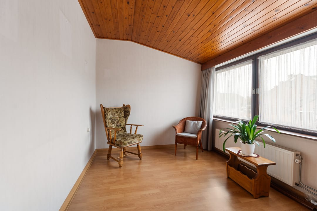 Spacious terraced house with new kitchen and garage in quiet Didam neighborhood — 22