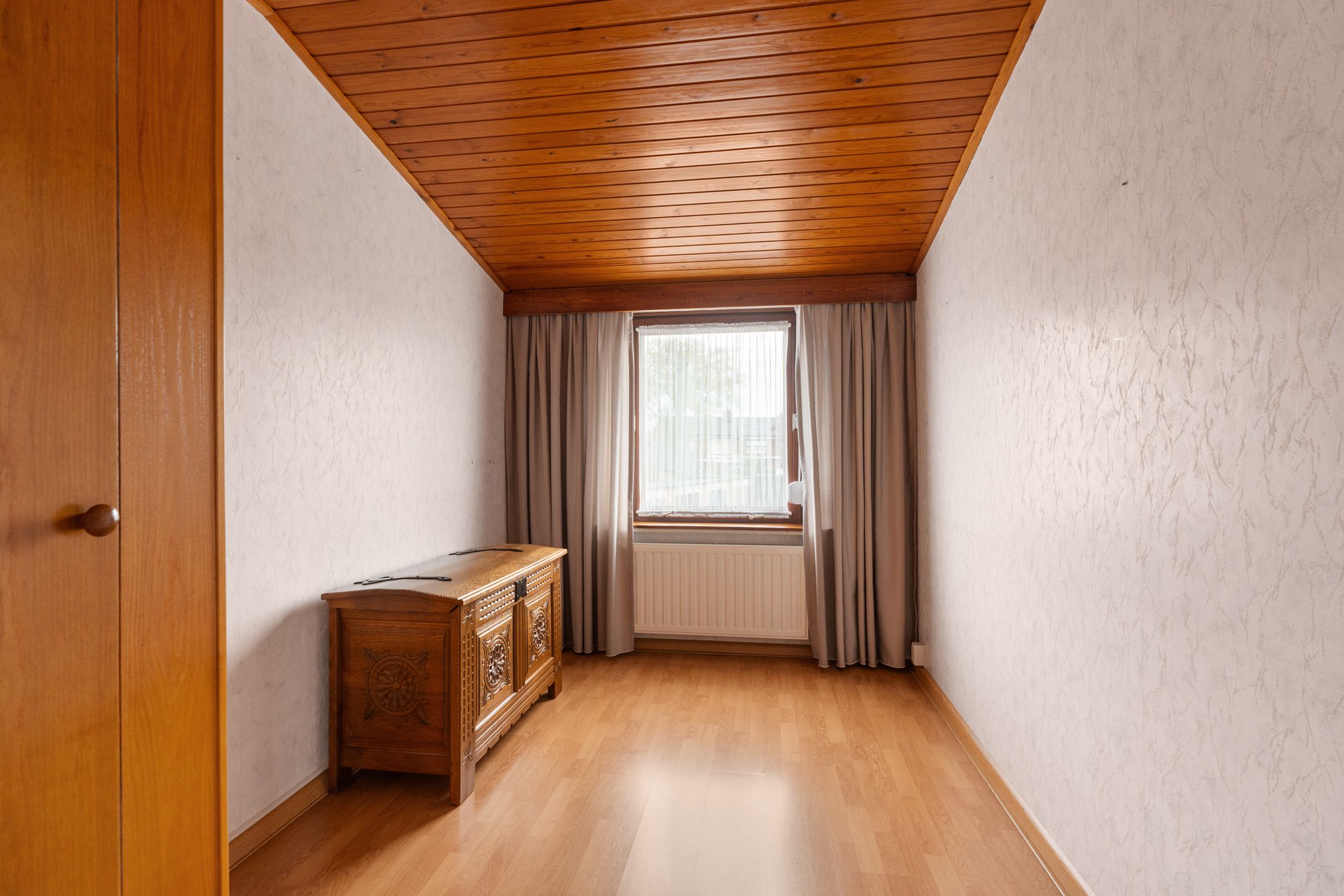 Spacious terraced house with new kitchen and garage in quiet Didam neighborhood — 24