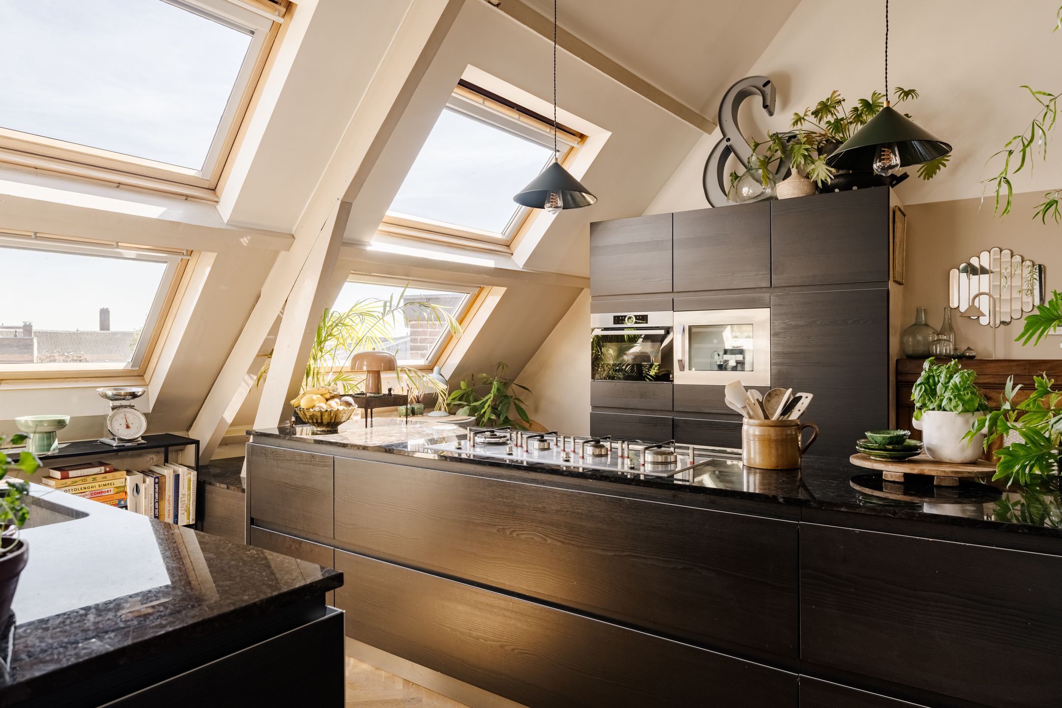 Unique Penthouse with High Ceilings and Sunny Terrace in Haarlem City Centre — 18