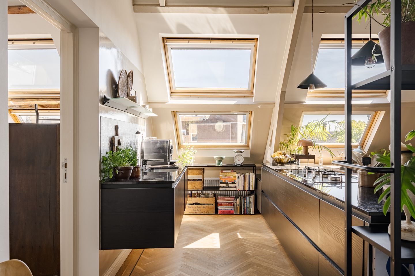 Unique Penthouse with High Ceilings and Sunny Terrace in Haarlem City Centre — 19