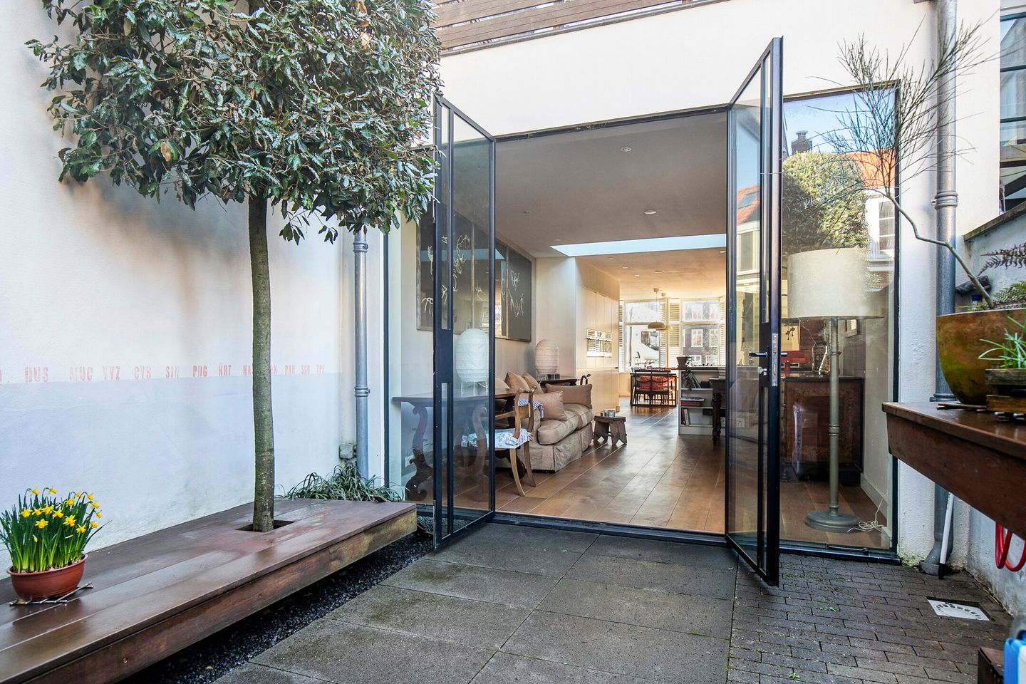 Characteristic canal house with private garden and roof terrace in the historic Vijfhoek of Haarlem — 14