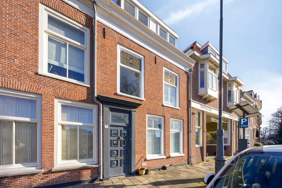 Characteristic canal house with private garden and roof terrace in the historic Vijfhoek of Haarlem — 37