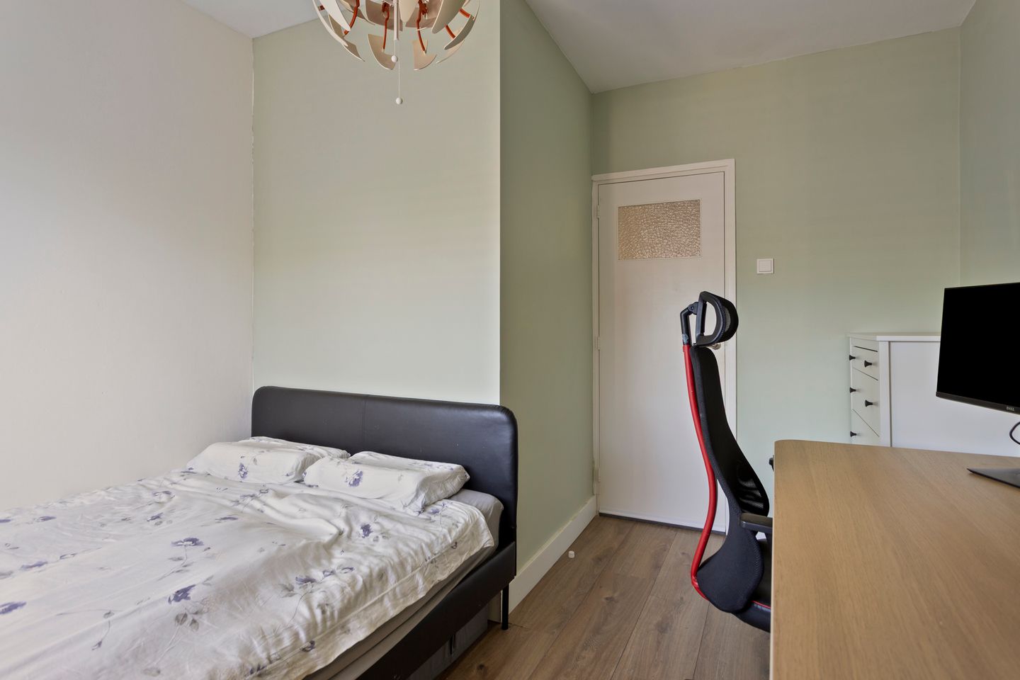 Spacious 3-Room Apartment with Balcony in Amstelveen — 20