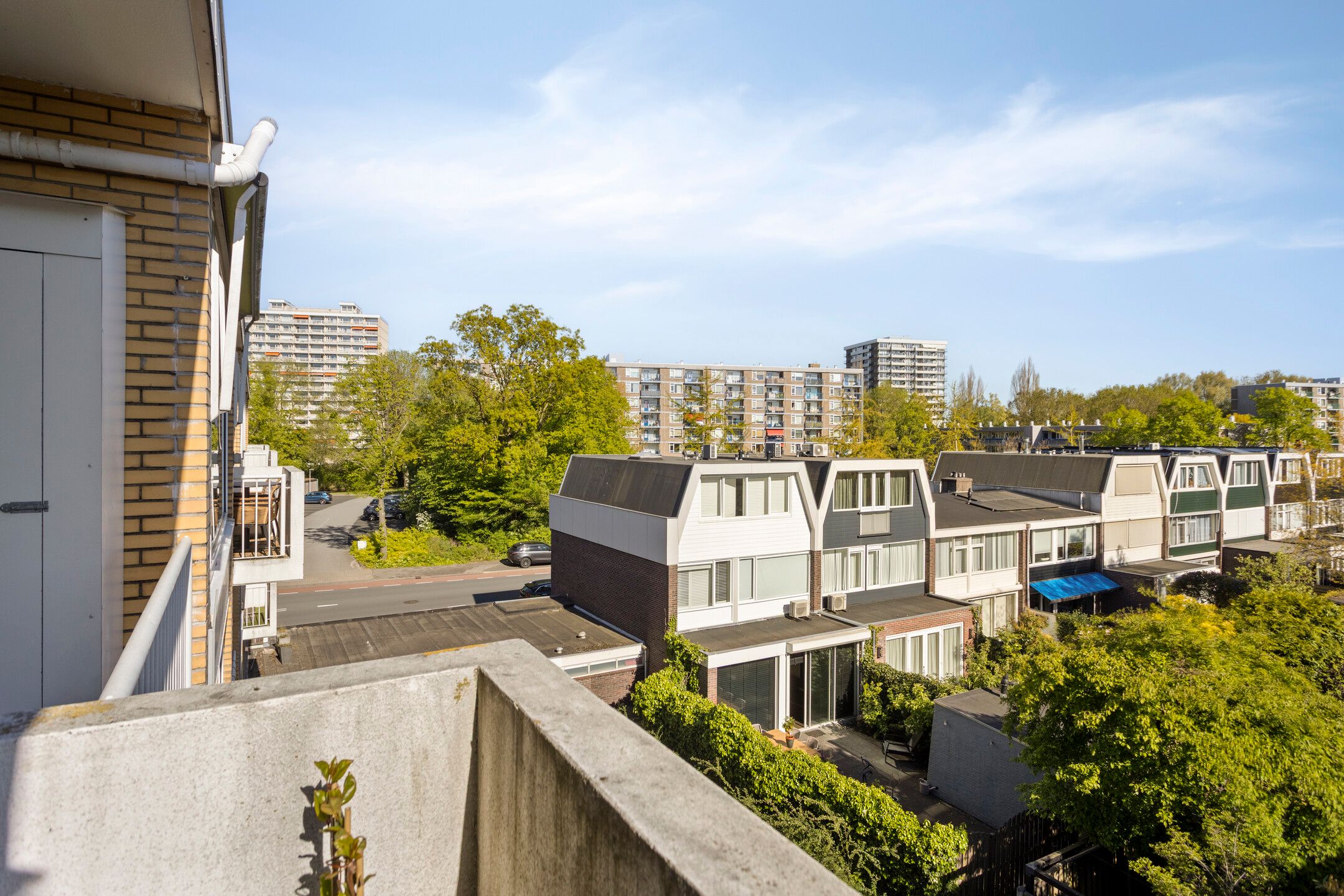 Spacious 3-Room Apartment with Balcony in Amstelveen — 24