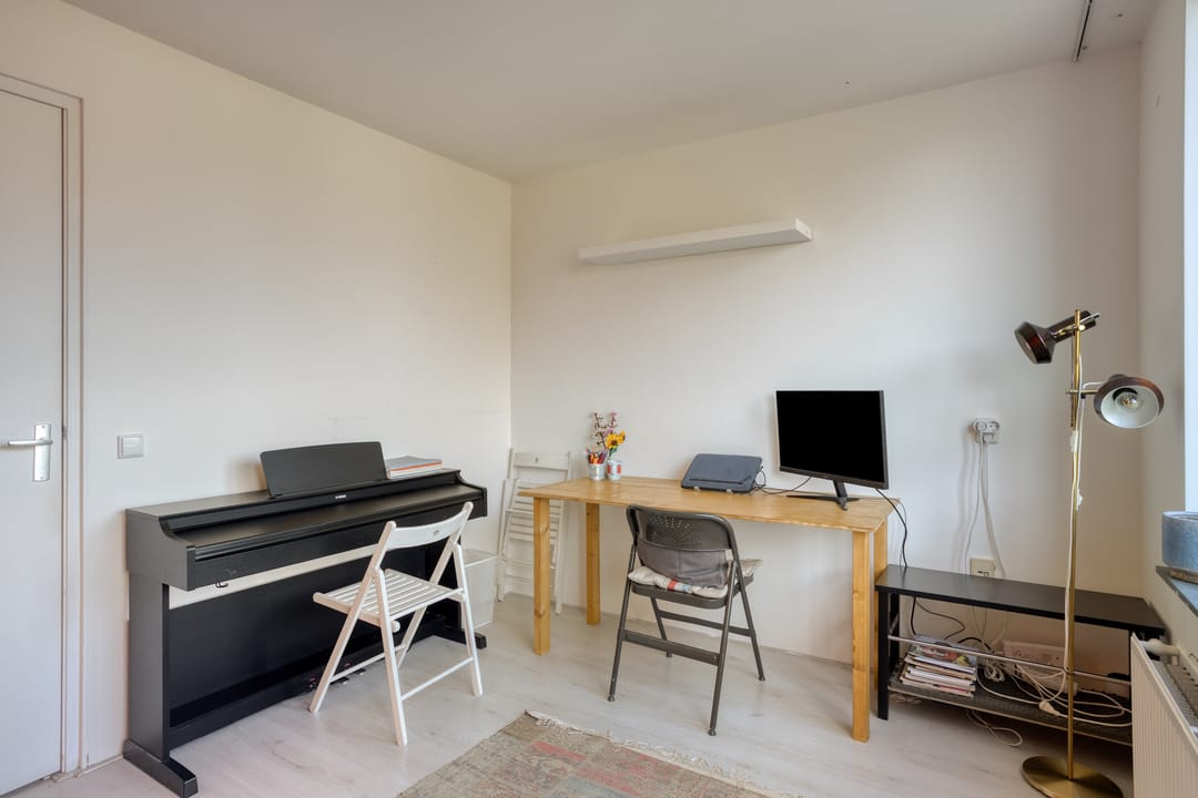 Spacious 3-Bedroom Apartment with Energy Label A in Amsterdam East — 16