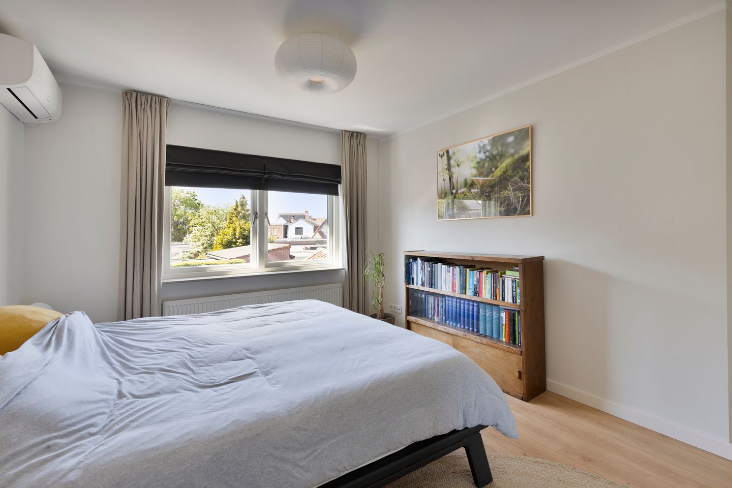 Well-maintained family home with air conditioning, 3 bedrooms, spacious garden and solar panels in Roosendaal — 25