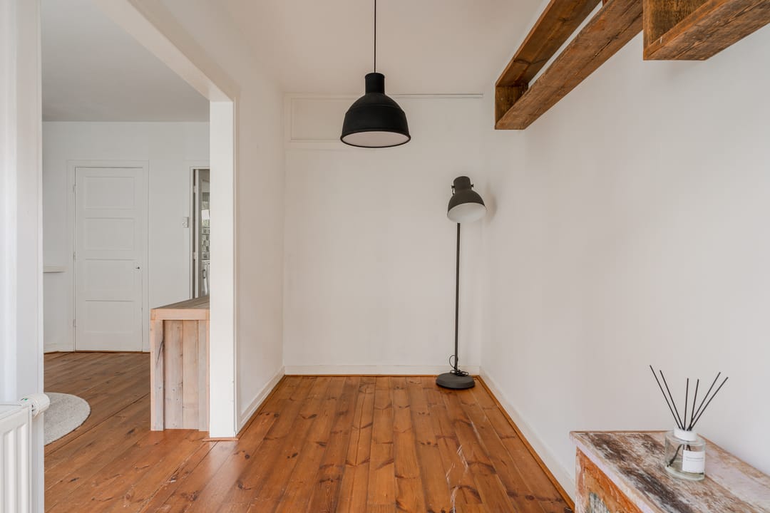 Bright 3-Bedroom Apartment in Amsterdam's Sought-After Bos en Lommer with Dual Balconies — 13
