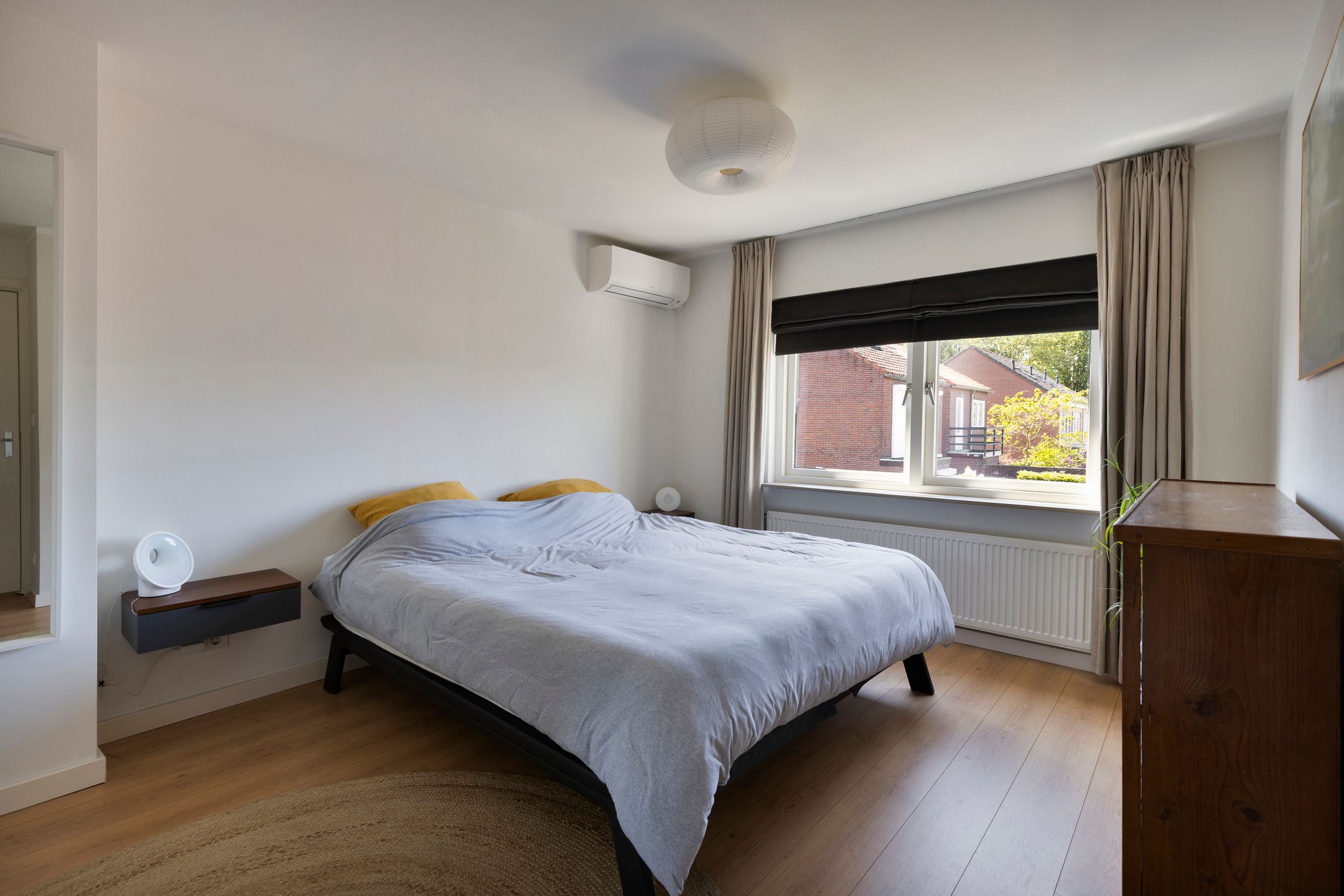 Well-maintained family home with air conditioning, 3 bedrooms, spacious garden and solar panels in Roosendaal — 24