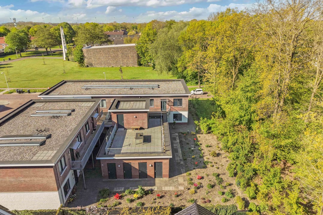 Photo 17 of Hofjager 15