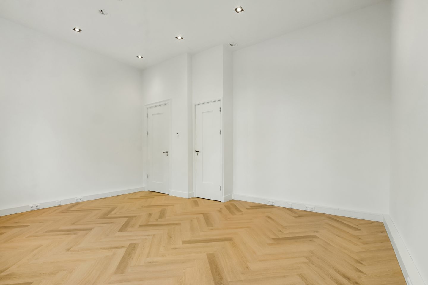 Bekijk foto 4 van Westzijde 83