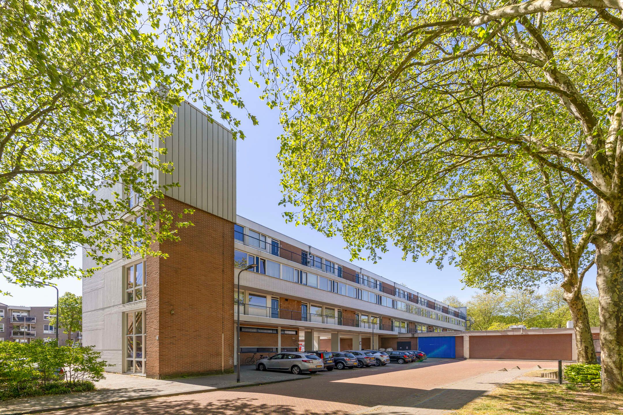 Photo 39 of Jan van Delftstraat 49