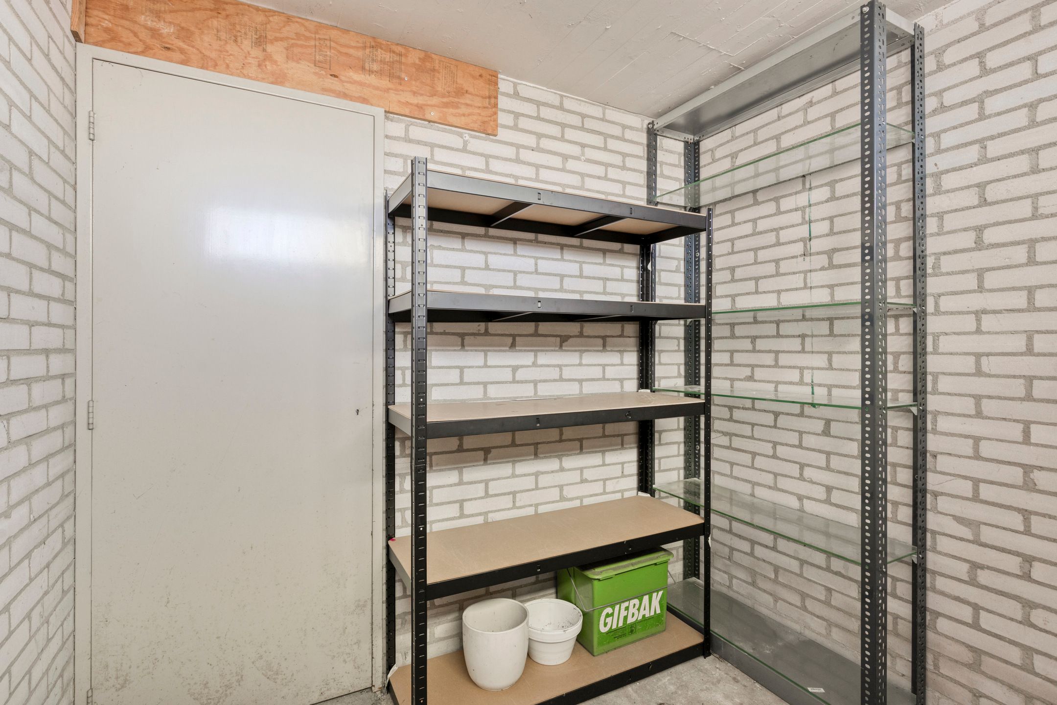 Photo 36 of Jan van Delftstraat 49
