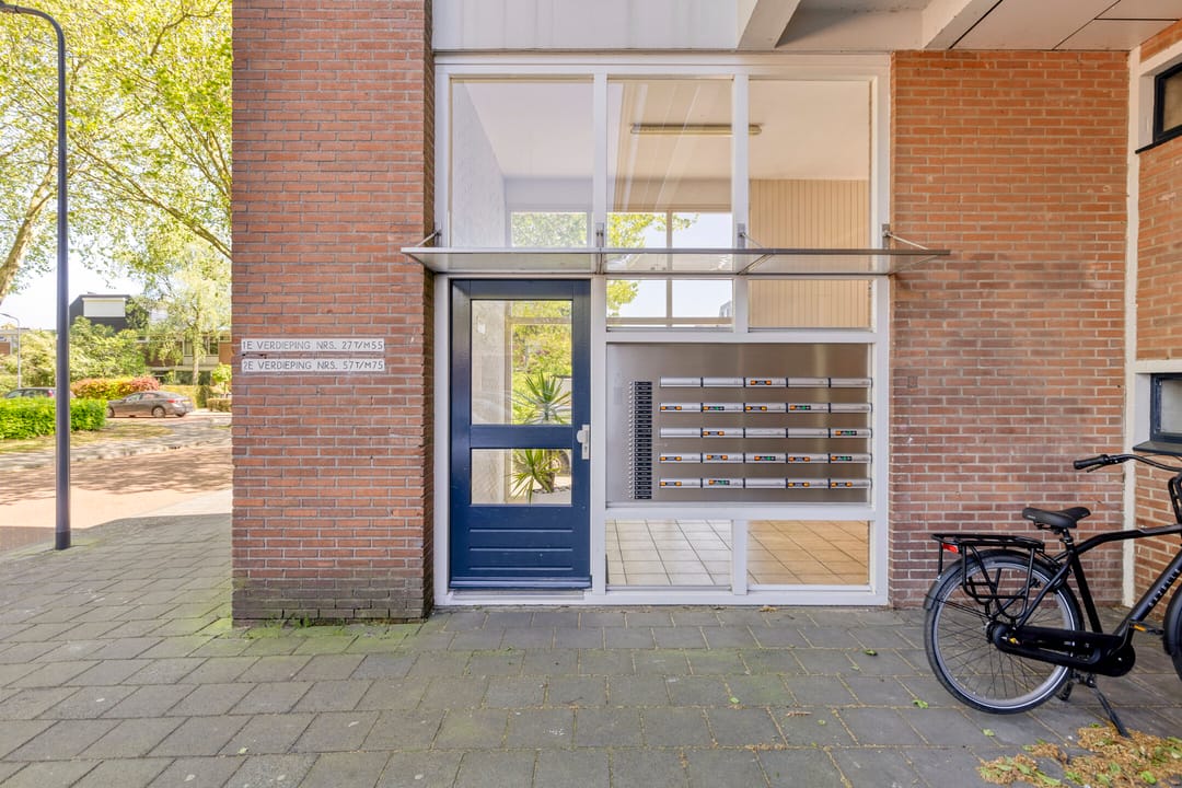 Photo 37 of Jan van Delftstraat 49