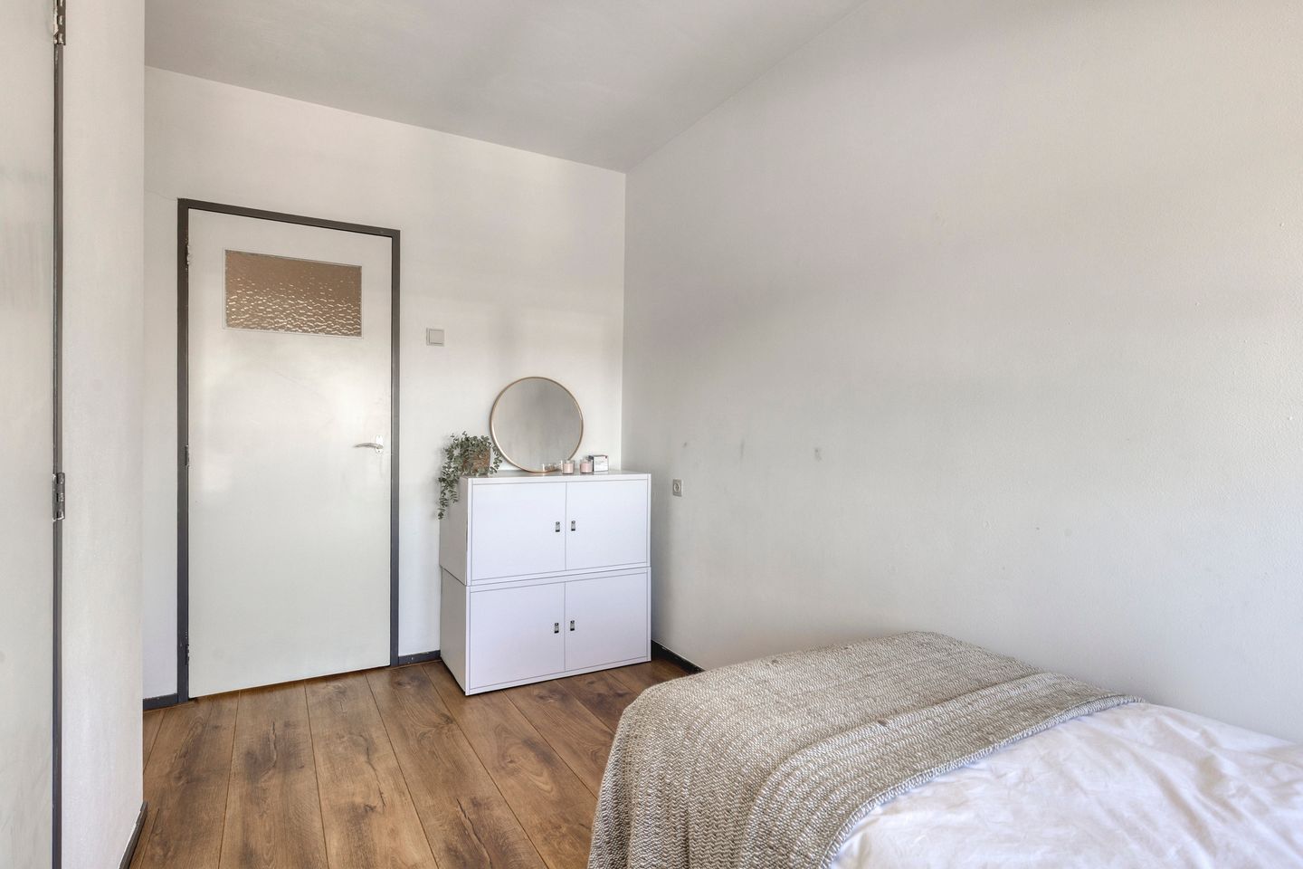 Photo 34 of Jan van Delftstraat 49