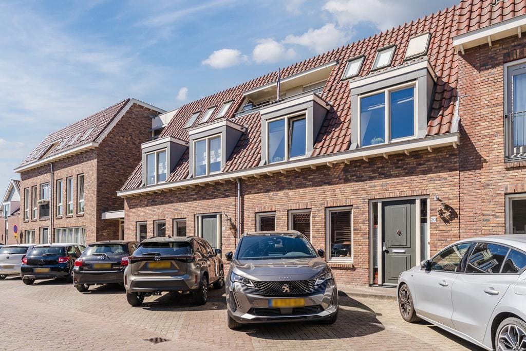 Photo 1 of Schoolstraat 32