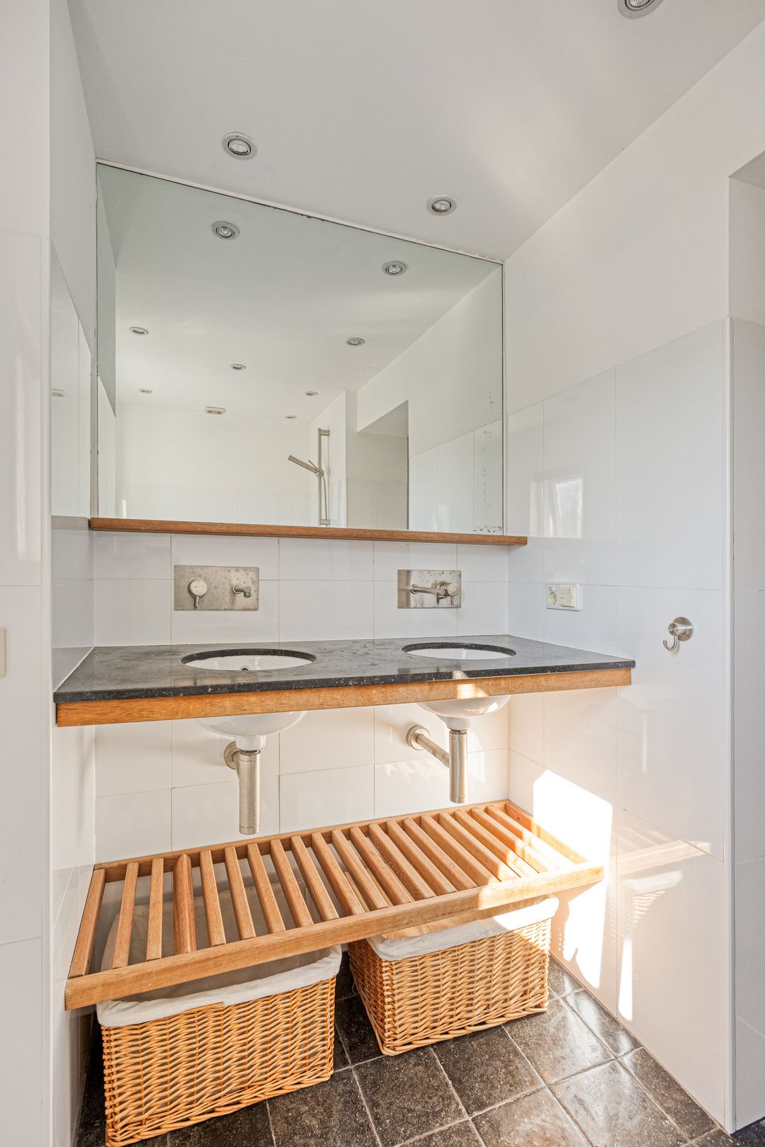 Photo 41 of Zwanestraat 2-2B