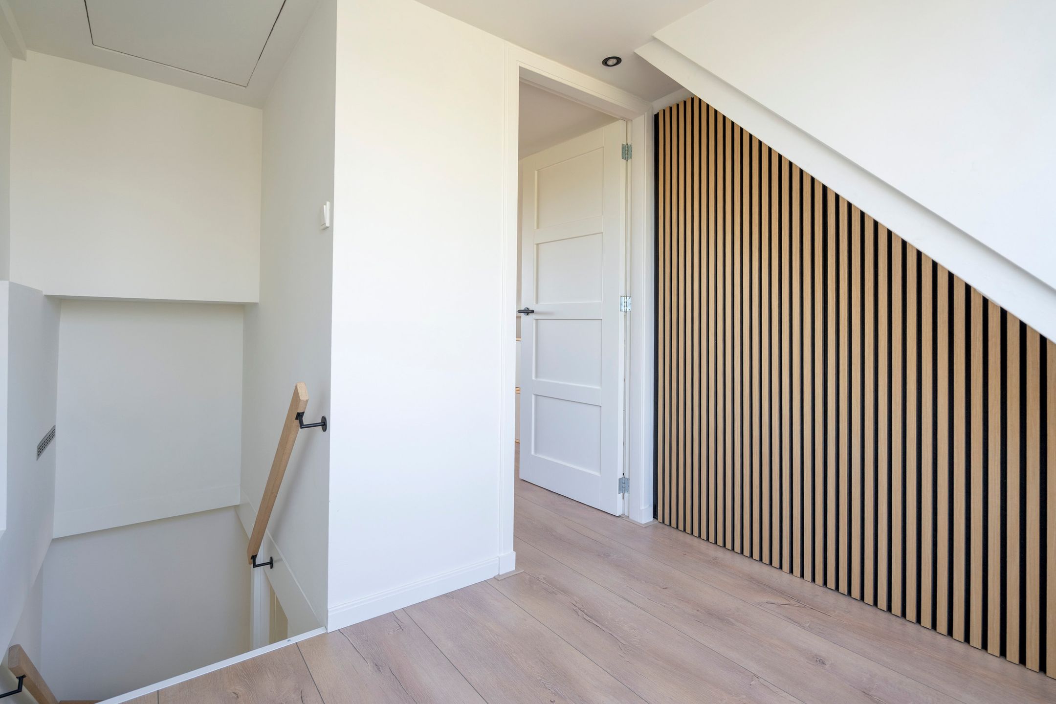 Photo 30 of Riouwstraat 90