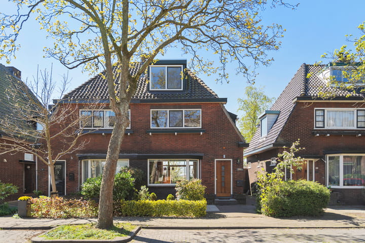 Photo 3 of Riouwstraat 90