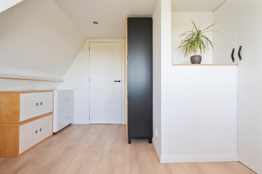 Photo 32 of Riouwstraat 90