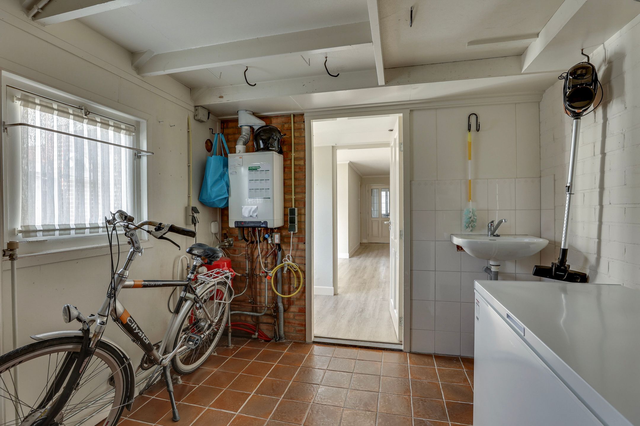 Photo 39 of Zuiderstraat 37