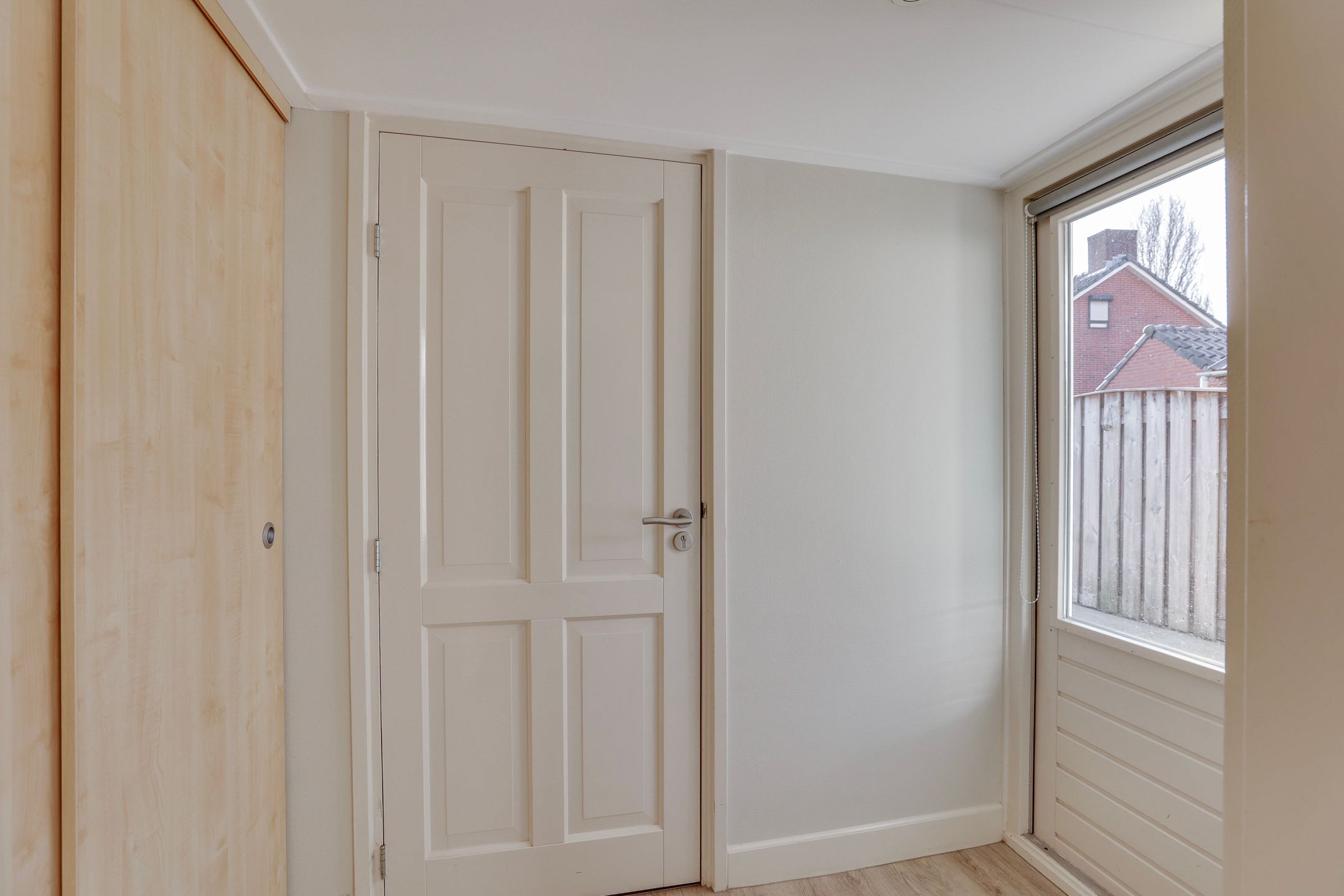 Photo 18 of Zuiderstraat 37