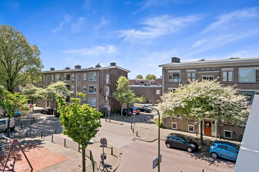 Foto 47 van Burgemeester Waldeckstraat 65