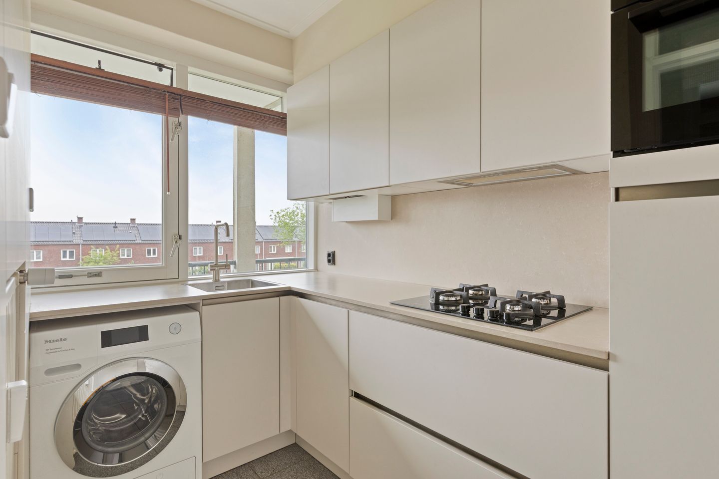Photo 10 of Pedro Cabralstraat 49