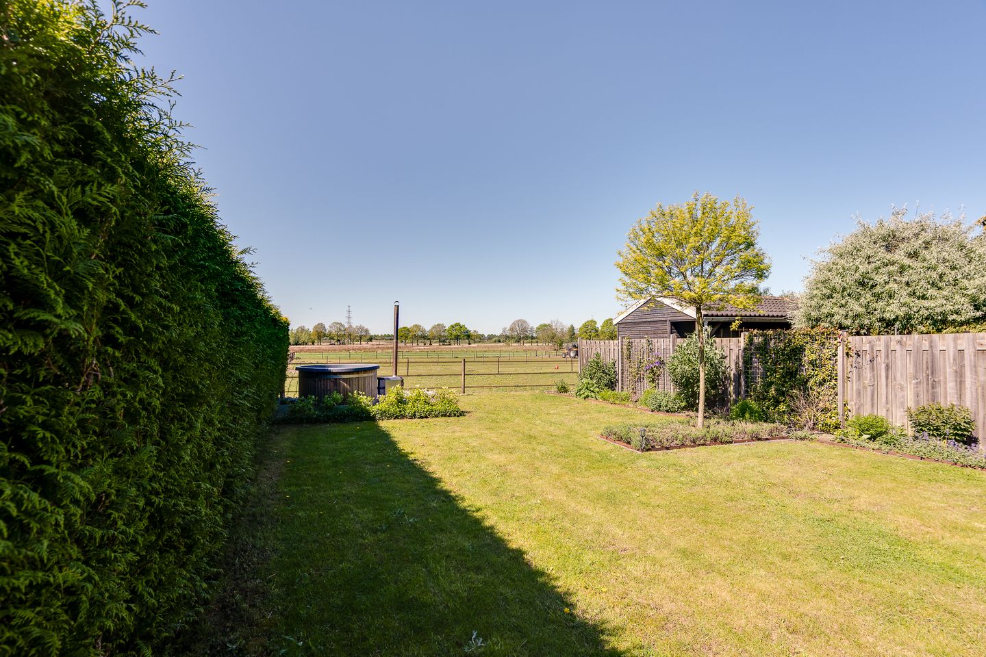 Photo 25 of Makkum 4-B