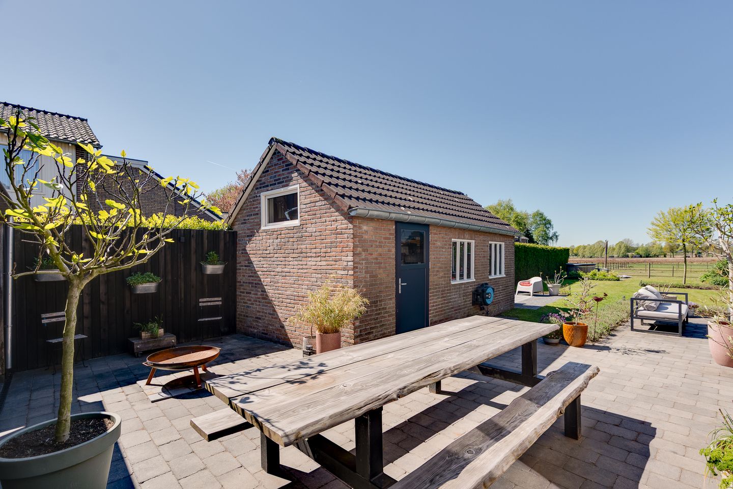 Photo 29 of Makkum 4-B