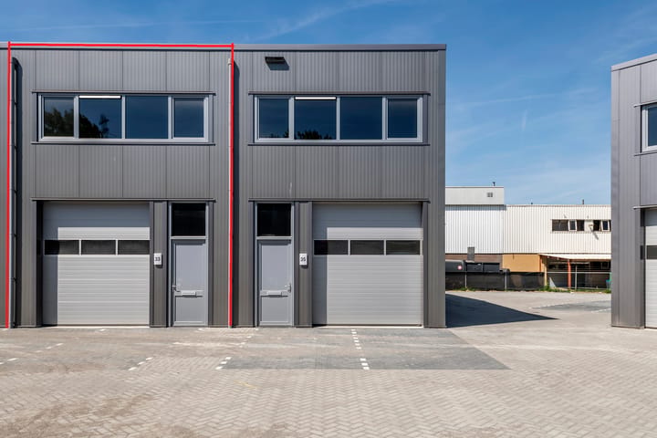 Latensteinse Middenweg 33, Tiel