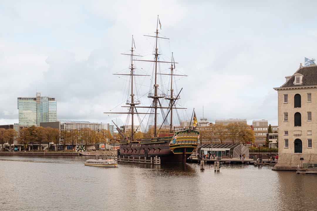 Luxury Double Ground Floor Apartment in 1740 National Monument, Amsterdam City Centre — 52