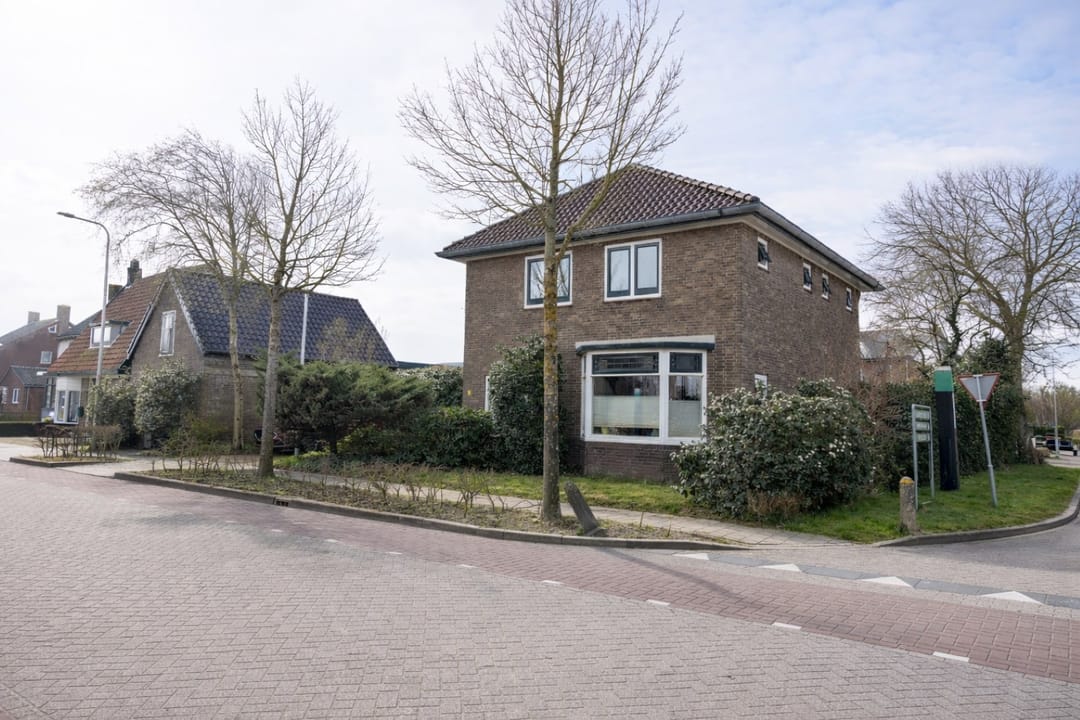 Photo 2 of Schilderend 94